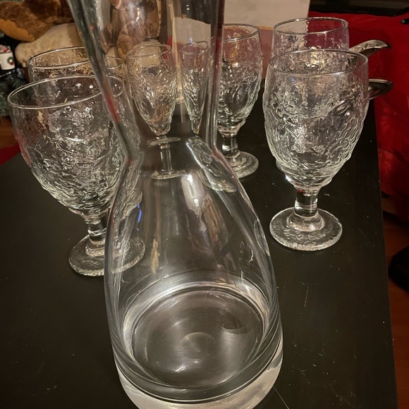 Vintage possible MCM Handblown Water or Wine Caraf with Six Large Glass Goblets - Picture 3 of 10